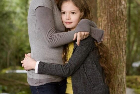 New 'Twilight' Blu-ray explores star's love of babies