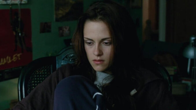 Twilight Should Have Kept The Original Script’s “Bad Ass Bella”