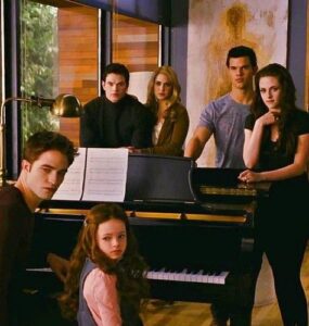 Twilight: 10 Most Cringe-Worthy Quotes We Love, According To Reddit